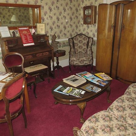 Edith Palmer'S Country Inn, Historical Bed & Breakfast Virginia City Exterior foto