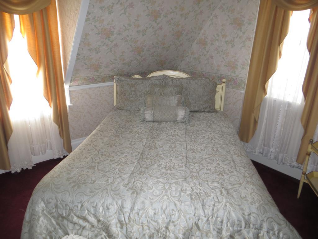 Edith Palmer'S Country Inn, Historical Bed & Breakfast Virginia City Exterior foto