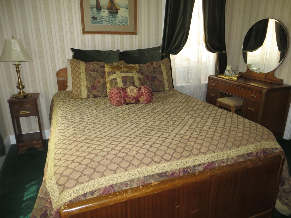 Edith Palmer'S Country Inn, Historical Bed & Breakfast Virginia City Exterior foto
